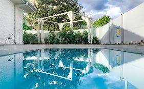 Lamour Holiday Beach House